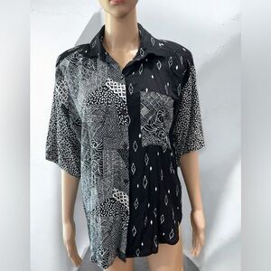 Vintage 80’s color block oversized Black and White tribal patterned blouse-L